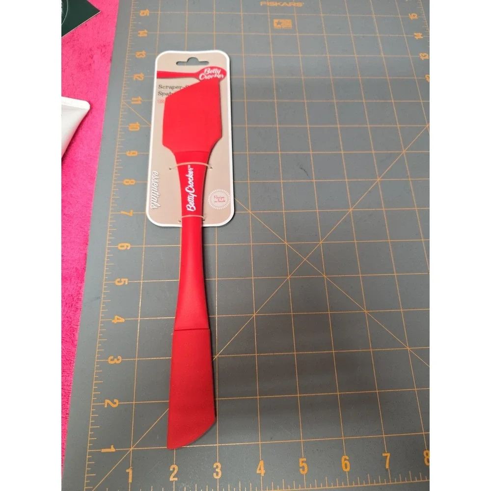 Betty Crocker Silicone Double Ended Scraper Spreader Kitchen Utensil New NWT